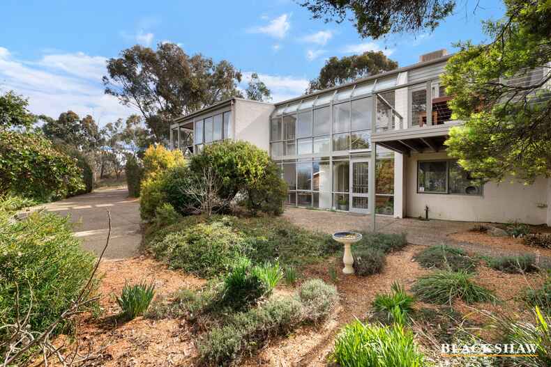 6 Cuthbertson Crescent Oxley 6 Cuthbertson Crescent Oxley