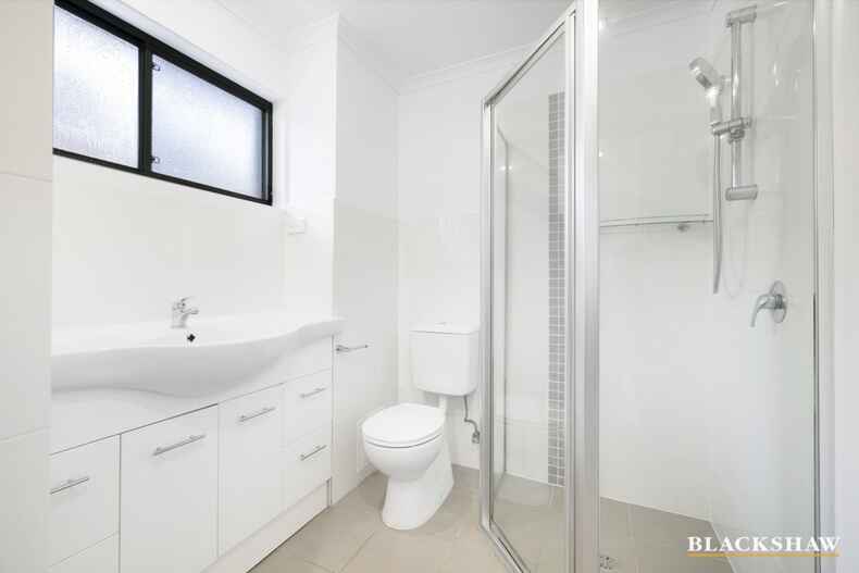 8/4 Ross Road Queanbeyan