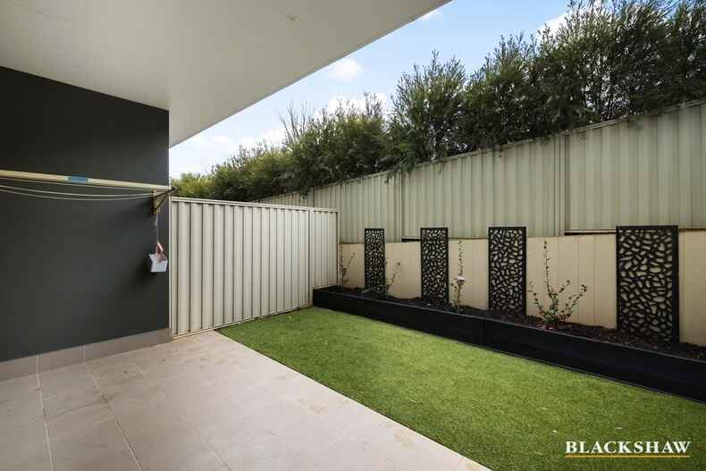 8/4 Ross Road Queanbeyan