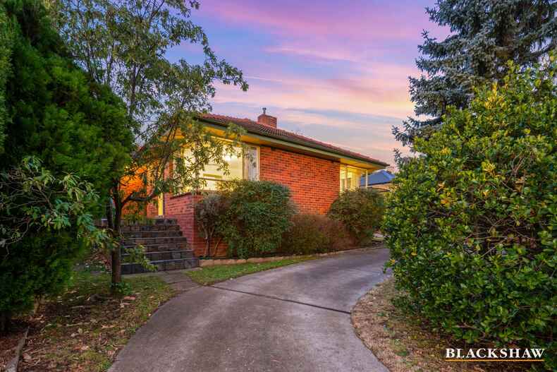 16 Hopetoun Circuit Deakin 16 Hopetoun Circuit Deakin