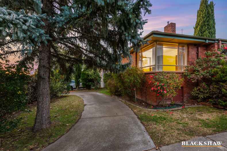 16 Hopetoun Circuit Deakin 16 Hopetoun Circuit Deakin