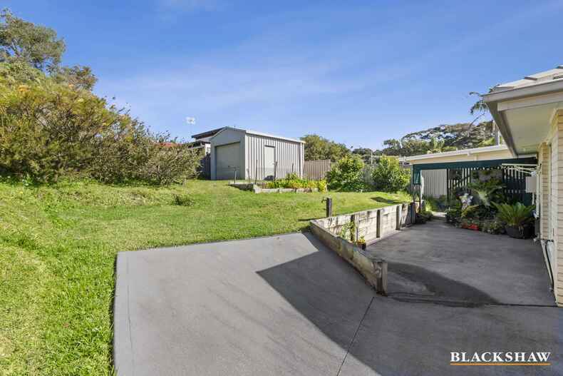 27 Yugura Street Malua Bay