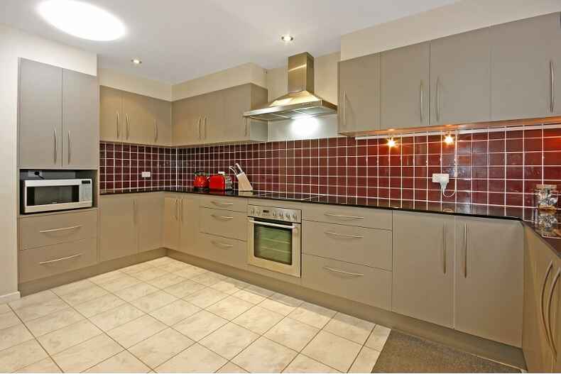 9 3-5 Crag Road Batehaven