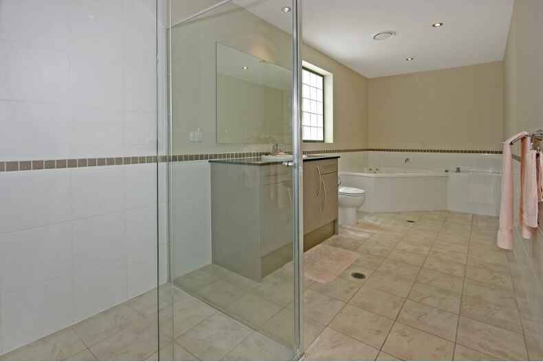 9 3-5 Crag Road Batehaven