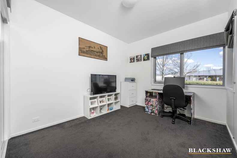 38/58 Max Jacobs Avenue Wright 38/58 Max Jacobs Avenue Wright