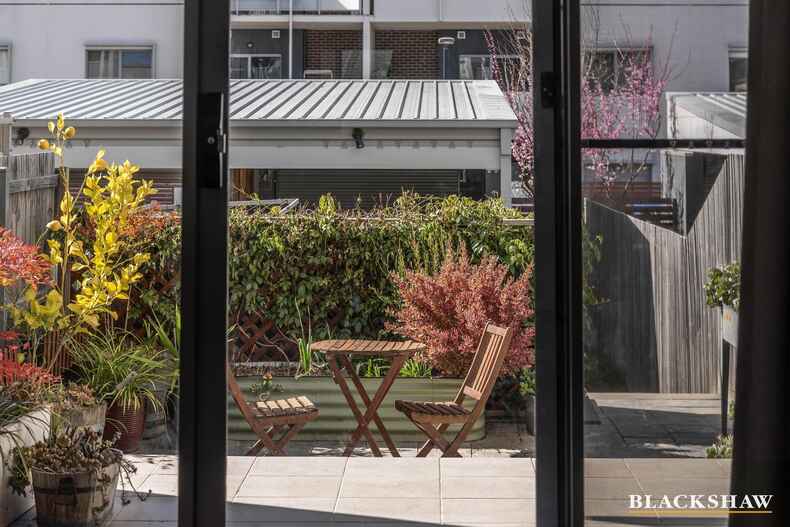 38/58 Max Jacobs Avenue Wright 38/58 Max Jacobs Avenue Wright