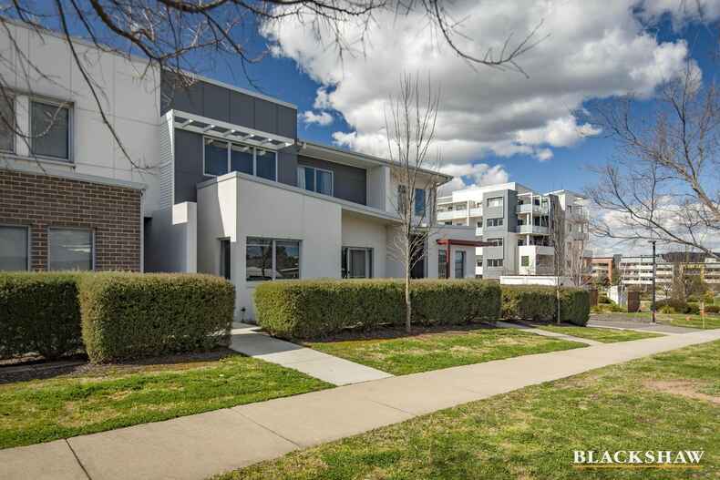 38/58 Max Jacobs Avenue Wright 38/58 Max Jacobs Avenue Wright