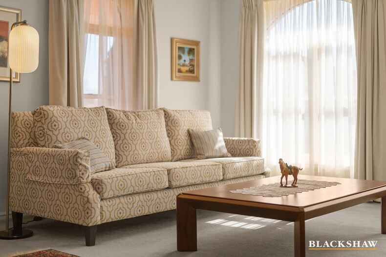 8/10 Taronga Place O'Malley 8/10 Taronga Place O'Malley