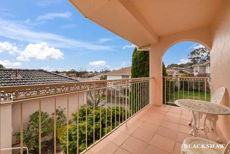 8/10 Taronga Place O'Malley 8/10 Taronga Place O'Malley