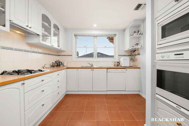 8/10 Taronga Place O'Malley 8/10 Taronga Place O'Malley