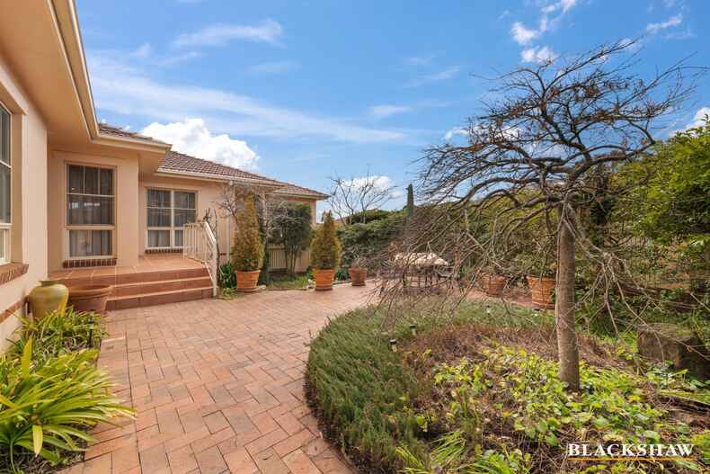 8/10 Taronga Place O'Malley 8/10 Taronga Place O'Malley