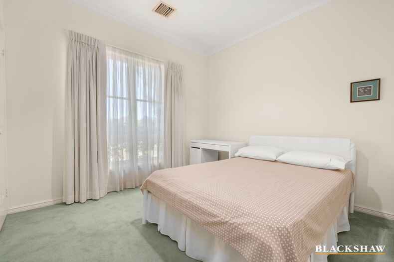 8/10 Taronga Place O'Malley 8/10 Taronga Place O'Malley