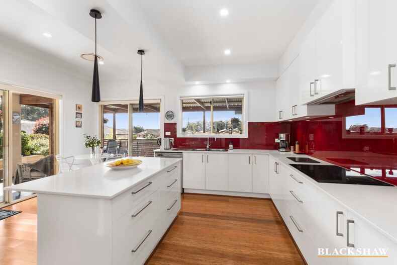 6 Freycinet Drive Sunshine Bay 6 Freycinet Drive Sunshine Bay