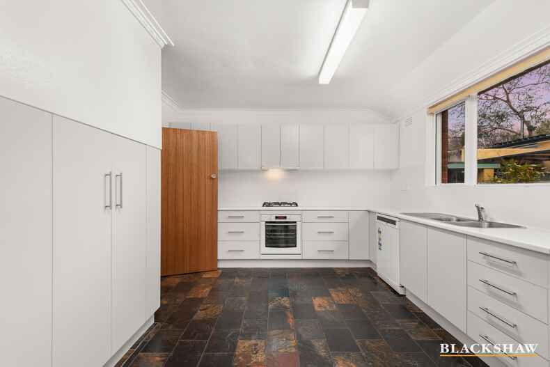 16 Hopetoun Circuit Deakin 16 Hopetoun Circuit Deakin