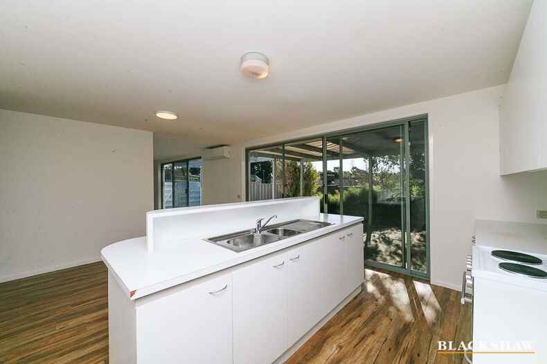 1/3 Dendy Place Florey 1/3 Dendy Place Florey