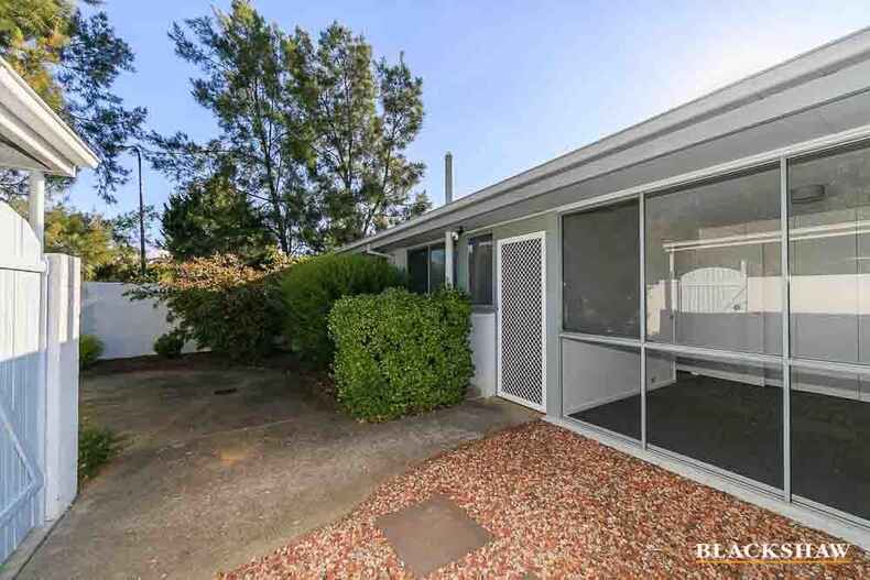 1/3 Dendy Place Florey 1/3 Dendy Place Florey