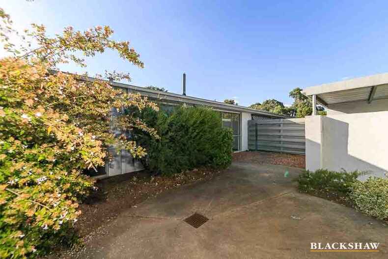 1/3 Dendy Place Florey 1/3 Dendy Place Florey