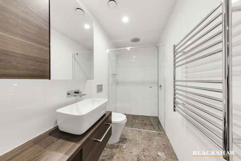 71/45 West Row City 71/45 West Row City