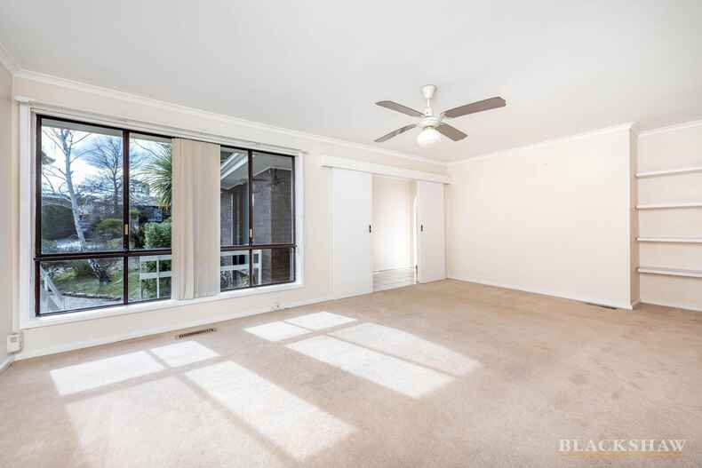 29 MacKay Crescent Kambah 29 MacKay Crescent Kambah