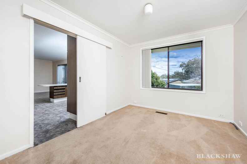 29 MacKay Crescent Kambah 29 MacKay Crescent Kambah