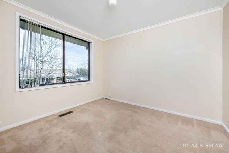 29 MacKay Crescent Kambah 29 MacKay Crescent Kambah