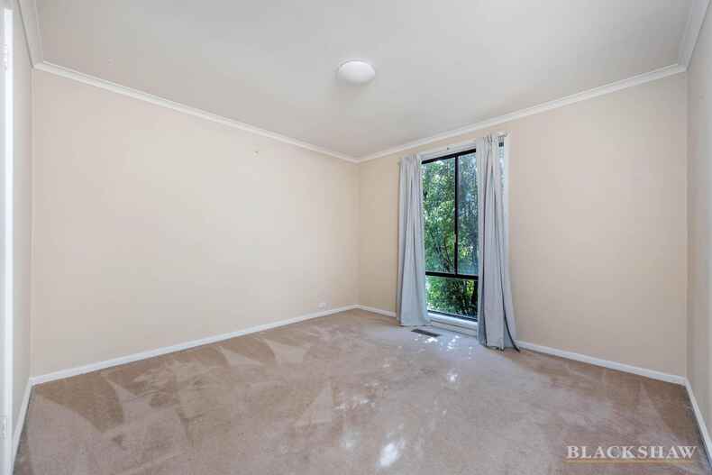 29 MacKay Crescent Kambah 29 MacKay Crescent Kambah
