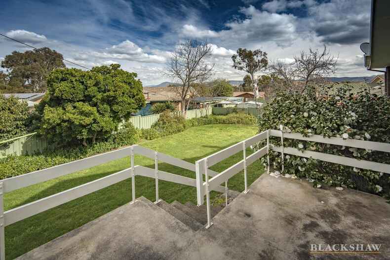 29 MacKay Crescent Kambah 29 MacKay Crescent Kambah