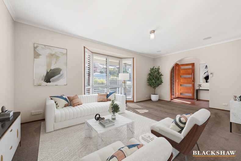 18 Max Henry Crescent Macarthur