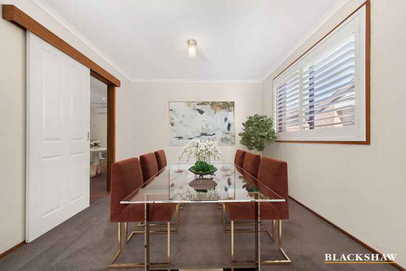 18 Max Henry Crescent Macarthur
