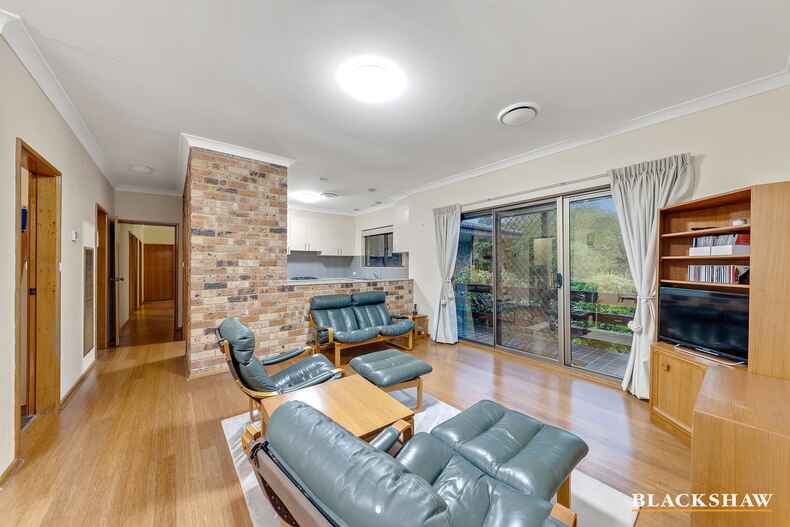 24 Banks Street Yarralumla 24 Banks Street Yarralumla