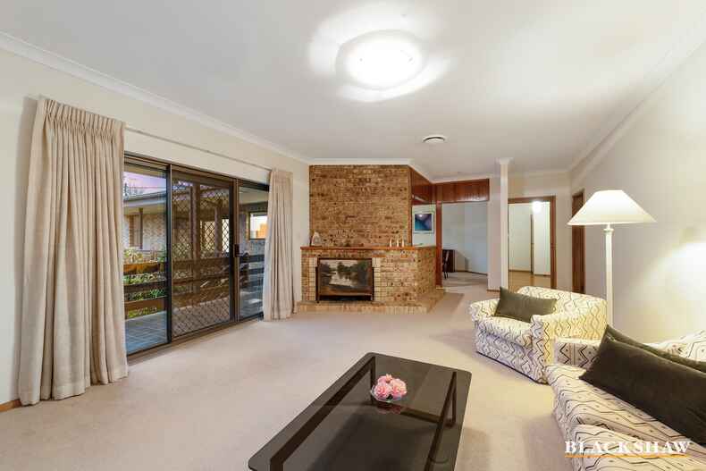 24 Banks Street Yarralumla 24 Banks Street Yarralumla