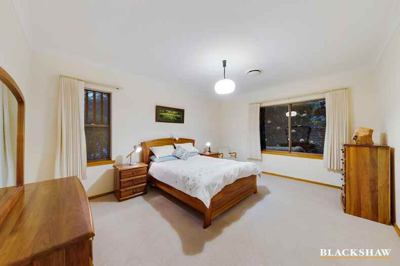24 Banks Street Yarralumla 24 Banks Street Yarralumla
