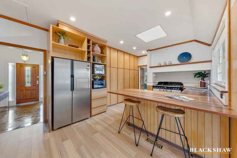 73 Euree Street Reid