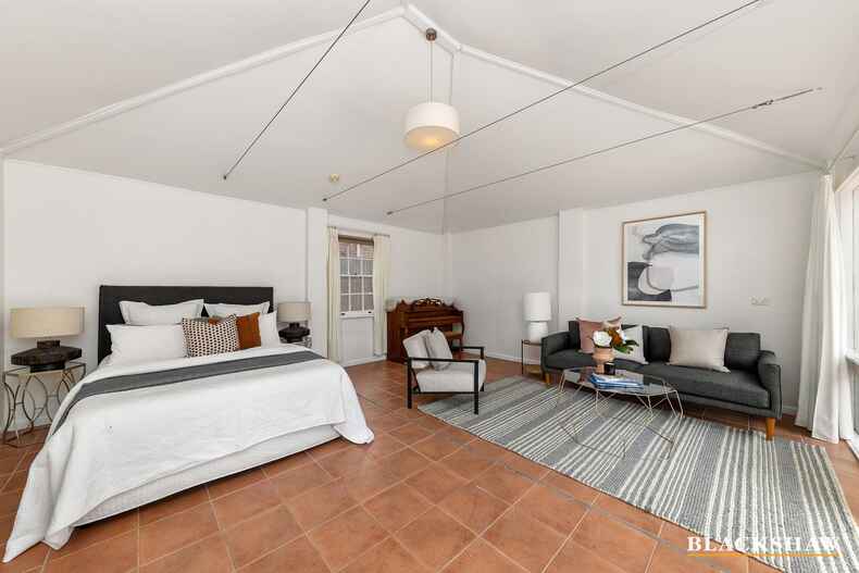 73 Euree Street Reid