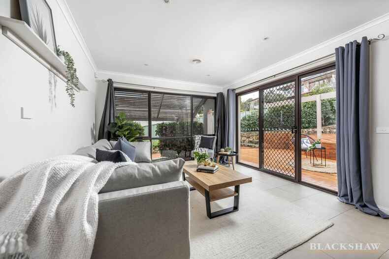 422 Bugden Avenue Fadden 422 Bugden Avenue Fadden