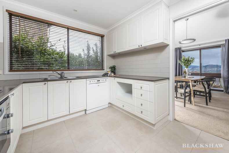 422 Bugden Avenue Fadden 422 Bugden Avenue Fadden