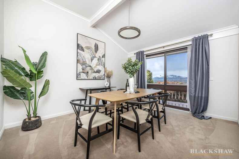 422 Bugden Avenue Fadden 422 Bugden Avenue Fadden