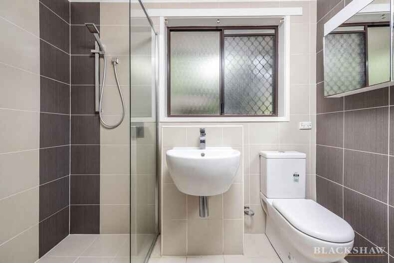 422 Bugden Avenue Fadden 422 Bugden Avenue Fadden