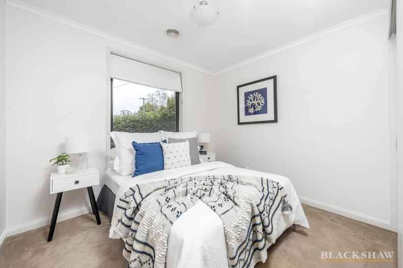 422 Bugden Avenue Fadden 422 Bugden Avenue Fadden