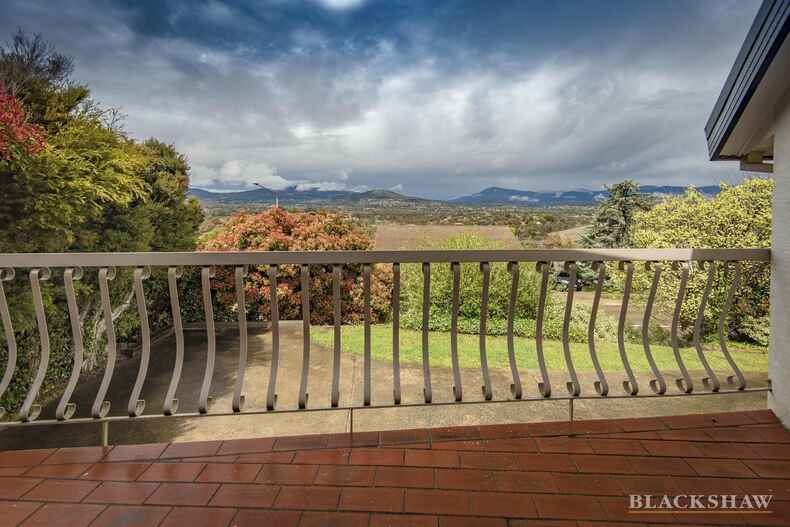 422 Bugden Avenue Fadden 422 Bugden Avenue Fadden