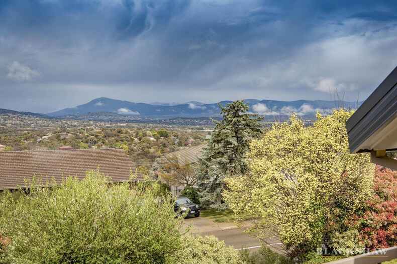 422 Bugden Avenue Fadden 422 Bugden Avenue Fadden