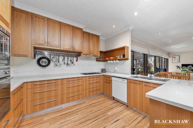 36 Blaxland Crescent Griffith