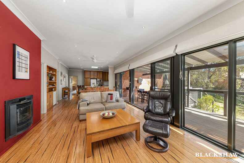 36 Blaxland Crescent Griffith
