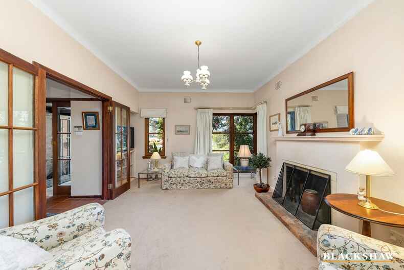 36 Blaxland Crescent Griffith