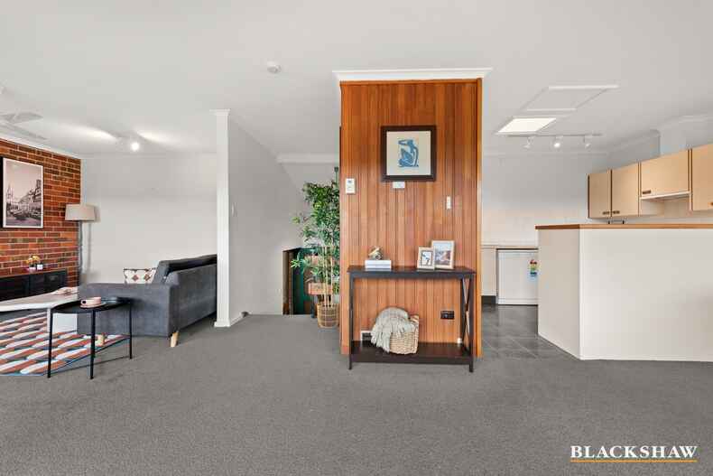 2 Joyce Place Mawson 2 Joyce Place Mawson