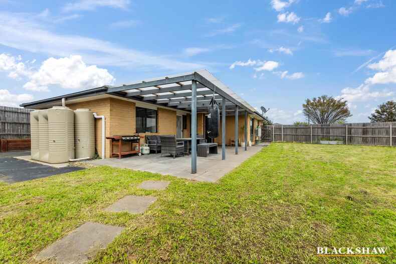 6 Greenman Street Macgregor