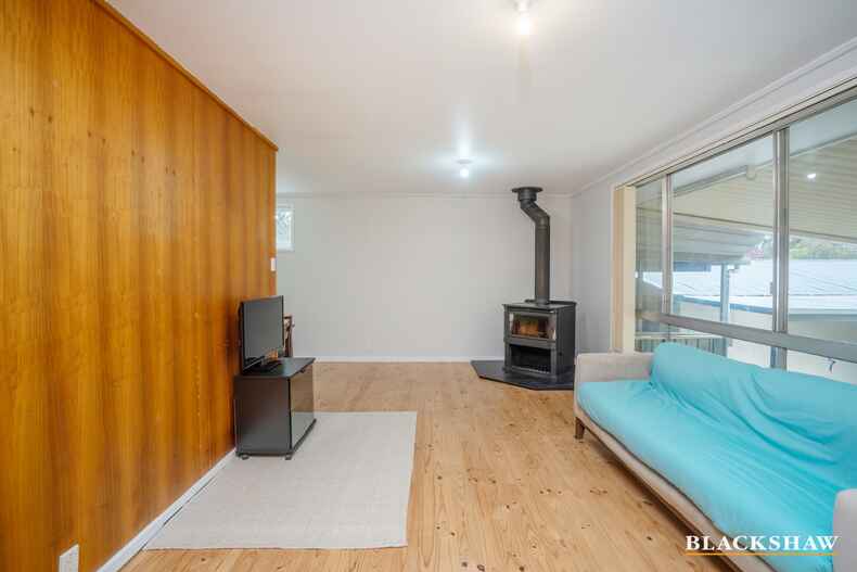 33 Follett Street Scullin 33 Follett Street Scullin