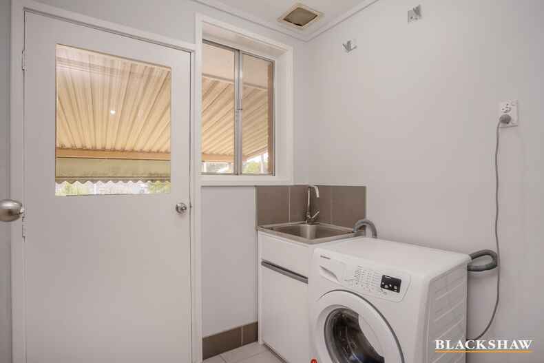 33 Follett Street Scullin 33 Follett Street Scullin