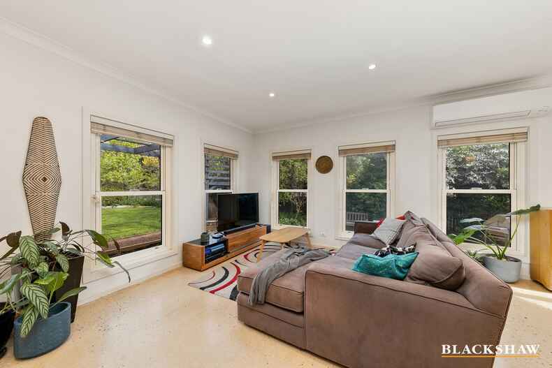 6 Meehan Gardens Griffith