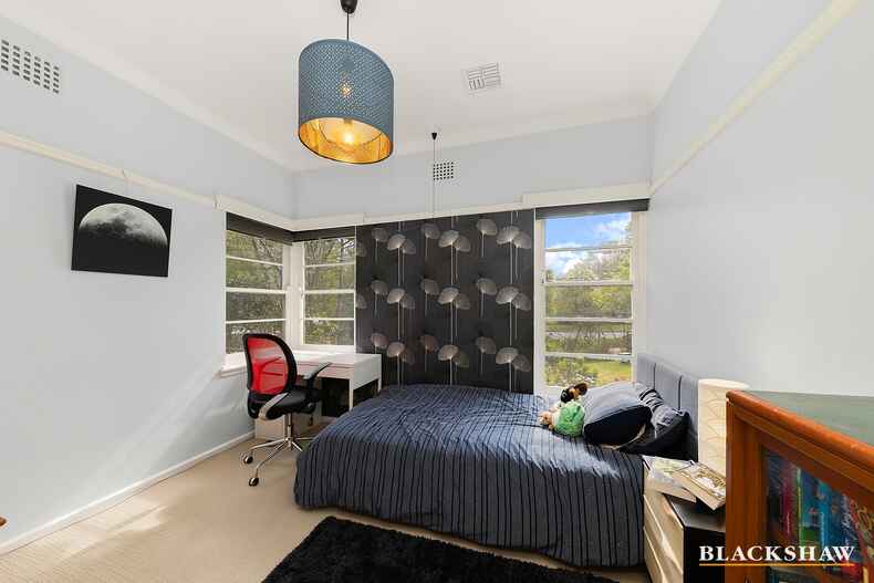 6 Meehan Gardens Griffith